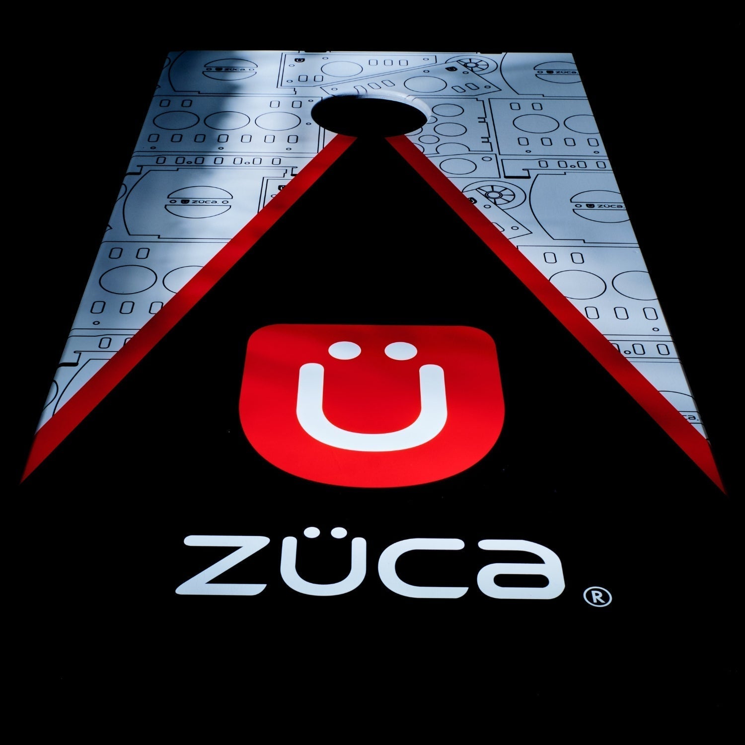 Cornhole Scoring Explained: How to Keep Score Like a Pro