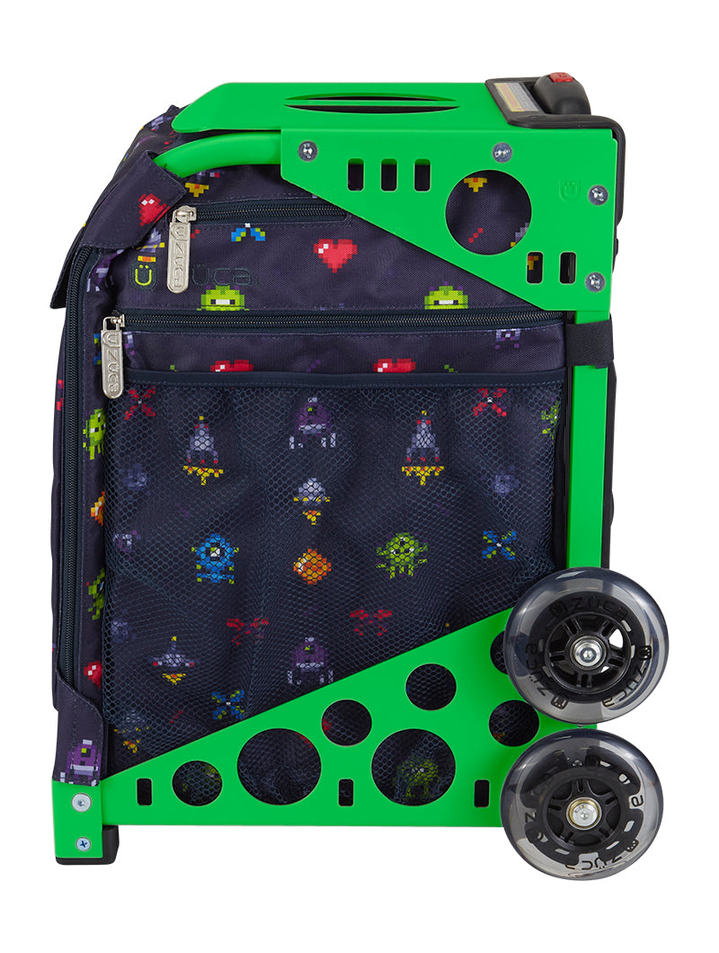 Pixel Play Sport - Green_frame_flashing_wheels